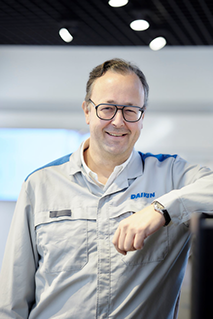 Steven Van Impe Deputy General Manager Manufacturing_low.jpg